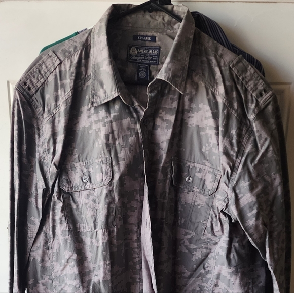 Mens button down - Picture 2 of 3